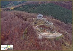 A vár a levegőből (Forrás: www.varak.hu) A vár a levegőből (Forrás: www.varak.hu)