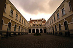 V�rosh�za bels� udvara