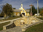 Lókút templom, iskola, emlékmű Lókút templom, iskola, emlékmű