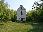 Csatahely �s k�polna