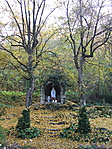 Kegyhely a parkban Kegyhely a parkban