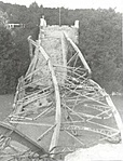 A felrobbantott Kis-Duna Híd