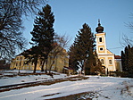 Kastély és templom télen Kastély és templom télen