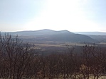 Kevélyek, előtérben az Oszoly Kevélyek, előtérben az Oszoly