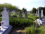 A kápolna mögötti temető