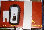A tartó gps oldala, kivágva, fel tépőzárazva. A tartó gps oldala, kivágva, fel tépőzárazva.