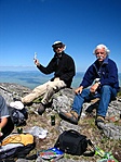 A Csicsói Hargita csúcsán Lelcache-sel (fotó: radpeter) A Csicsói Hargita csúcsán Lelcache-sel (fotó: radpeter)