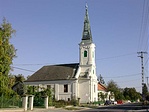 A református templom mellett balra