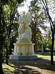 A Hősi temető szobra