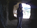 Anya a barlangban