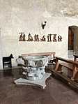 Duinom San Giovanni in Tuba templom keresztelő medencéje
