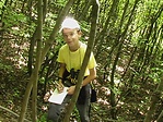 EnZo a legelsőnek megtalált ládánknál GCPhal 2004.05.31. EnZo a legelsőnek megtalált ládánknál GCPhal 2004.05.31.