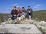 Tomi, $züc$i, Zoli, Balázs, és az előtérben Spoti<br><a href='http://www.geocaching.hu/caches.geo?id=344'>Nagy-Szikla</a> Tomi, $züc$i, Zoli, Balázs, és az előtérben Spoti<br><a href='http://www.geocaching.hu/caches.geo?id=344'>Nagy-Szikla</a>