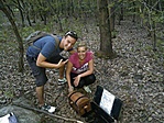 Igazi kincskeresés <a href="http://geocaching.hu/caches.geo?id=3634">GC1849</a>-nél Zolikával Igazi kincskeresés <a href="http://geocaching.hu/caches.geo?id=3634">GC1849</a>-nél Zolikával